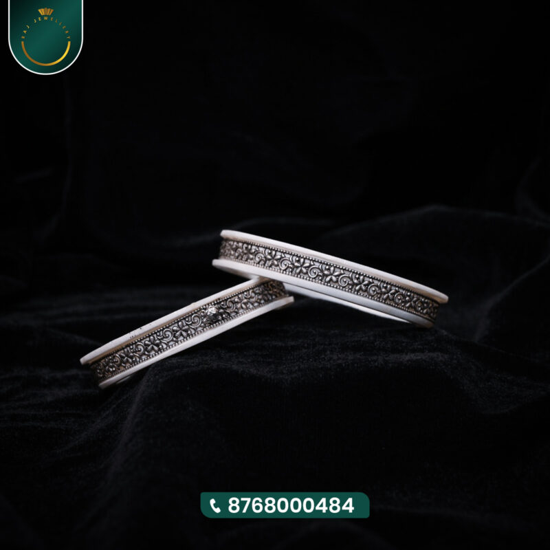 Shankha One Pair