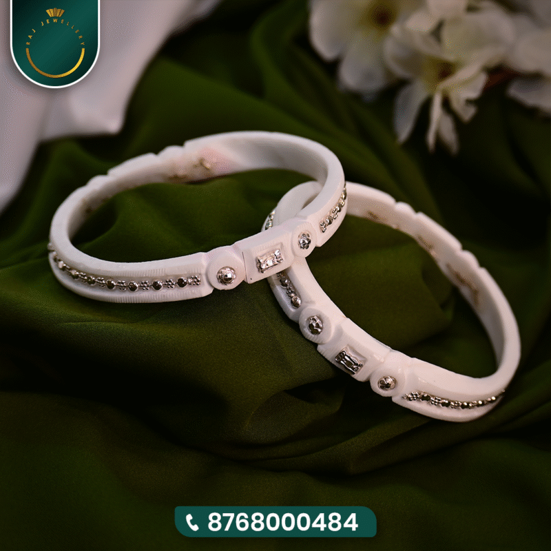 Shankha One Pair