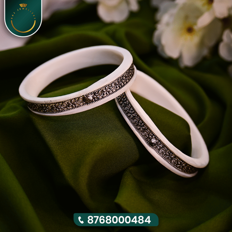 Shankha One Pair